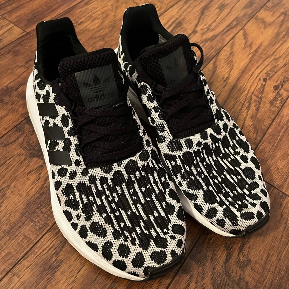 Adidas Retrorun Cheetah Print Shoes
